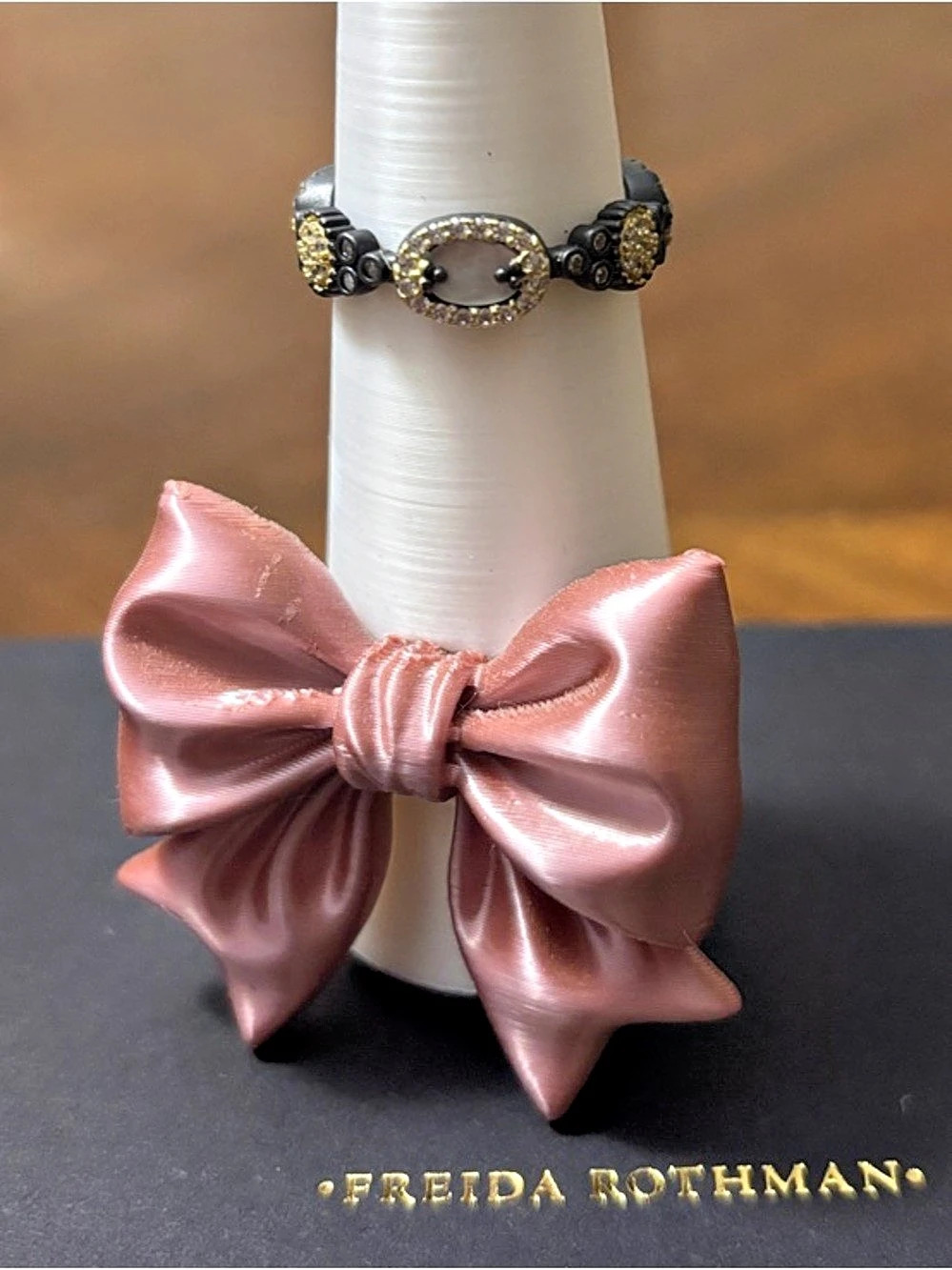 FREIDA ROTHMAN Embellished ring with mother of pearl, in Black & Gold SS 925